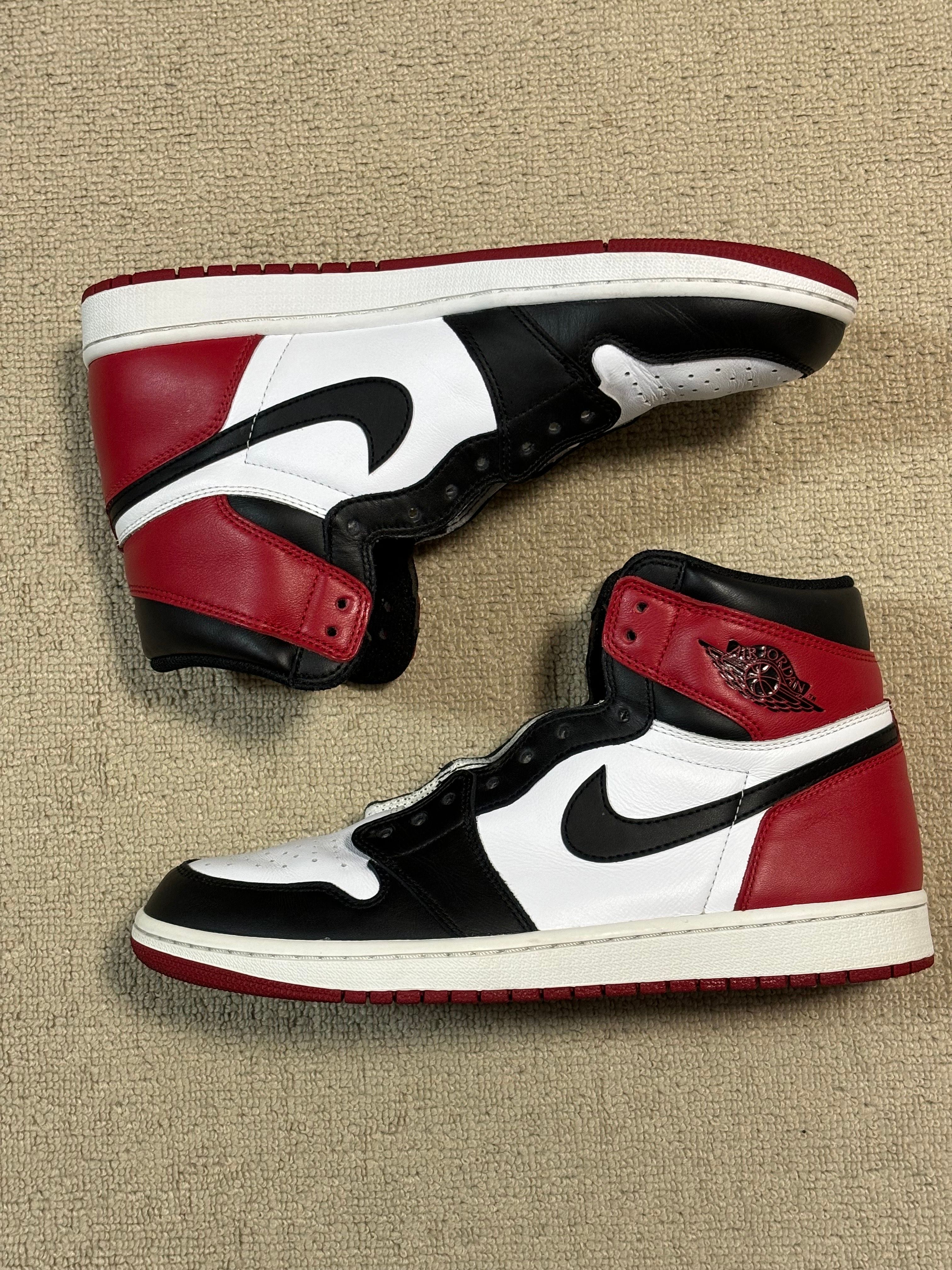 Nike Air Jordan 1 Retro High OG "Black Toe"(2016)