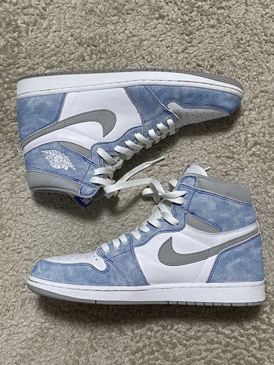 Nike Air Jordan 1 High OG "Hyper Royal"