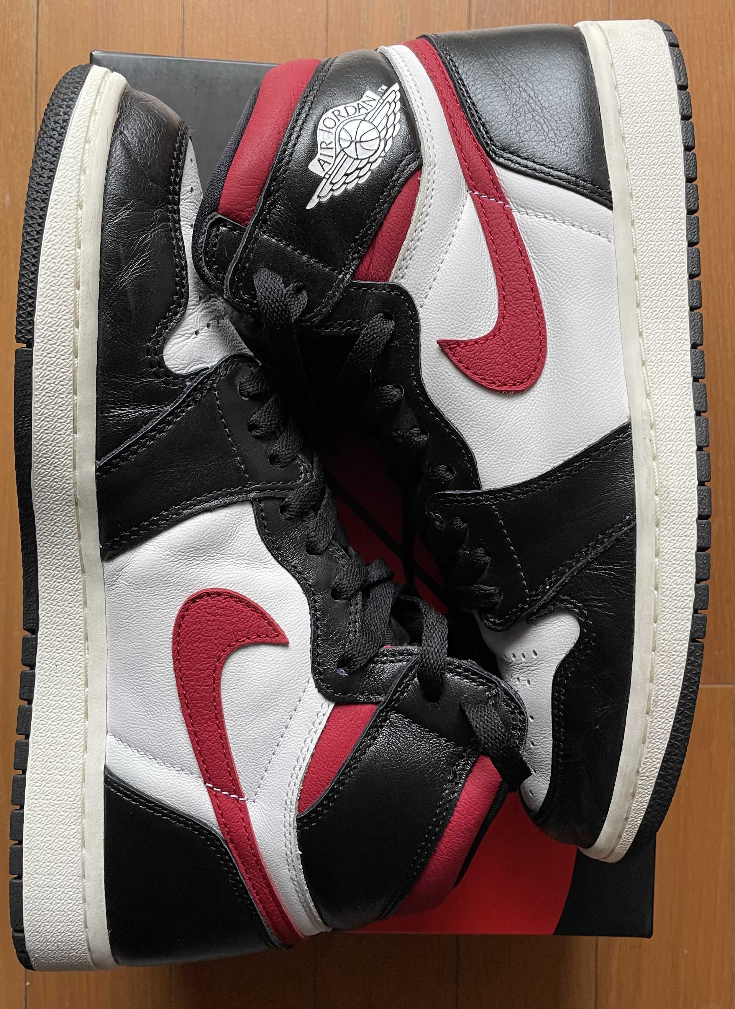 Nike Air Jordan 1 Retro High "Black/White/Sail/Gym Red"