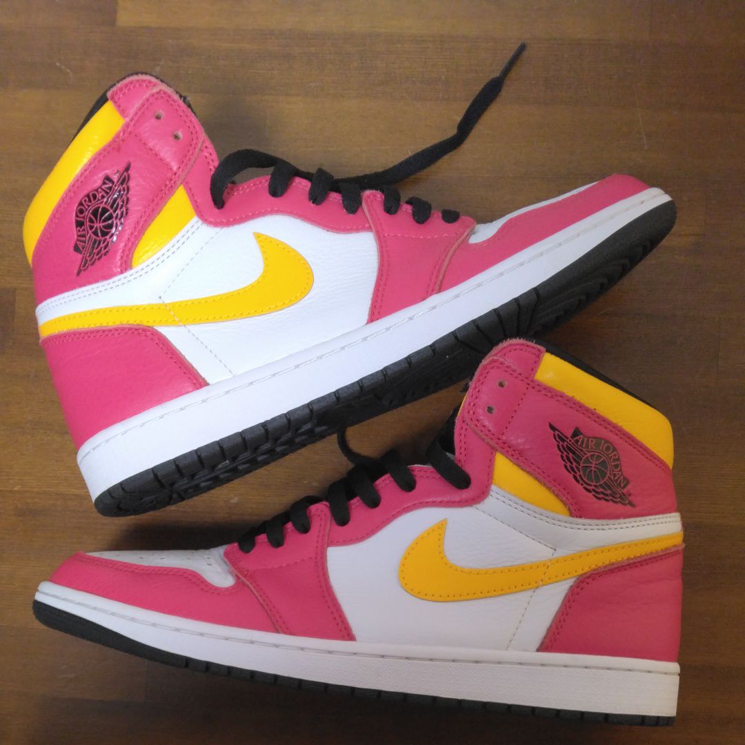 Nike Air Jordan 1 High OG "Light Fusion Red"