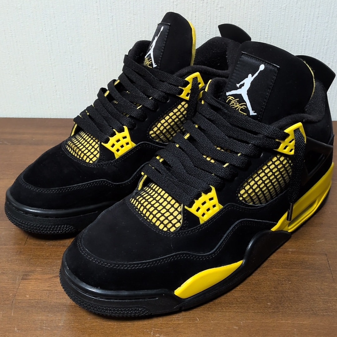Nike Air Jordan 4 Retro "Thunder"(2023)