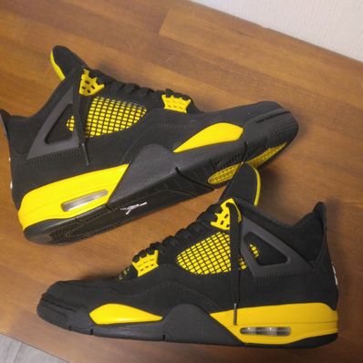 Nike Air Jordan 4 Retro "Thunder"(2023)