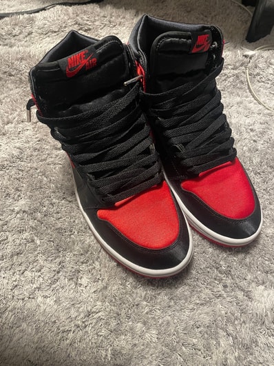 Nike Women's Air Jordan 1 Retro High OG "Satin Bred"