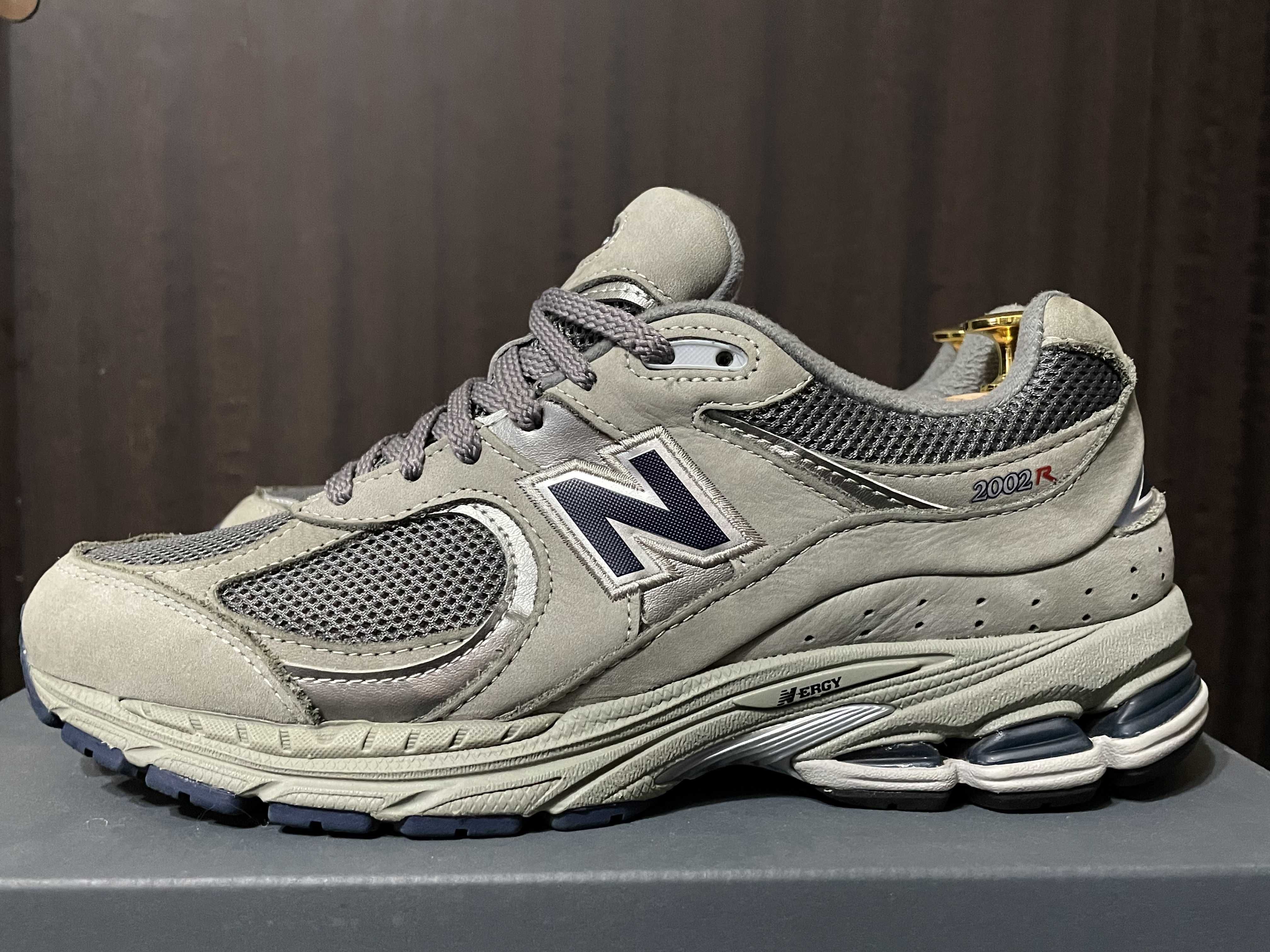 New Balance 2002R "Gray"