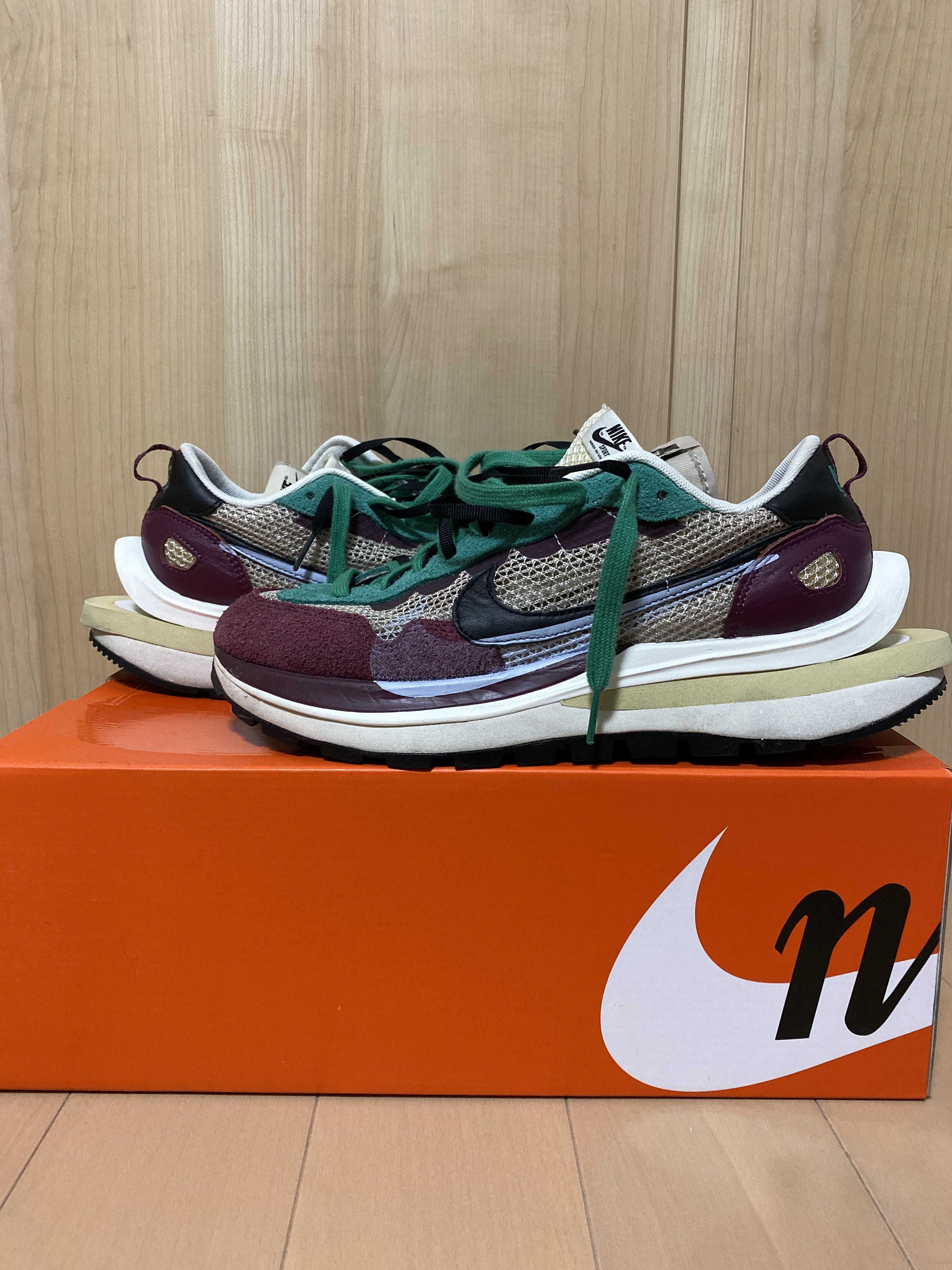 sacai × Nike Vapor Waffle "String/Red/Green"