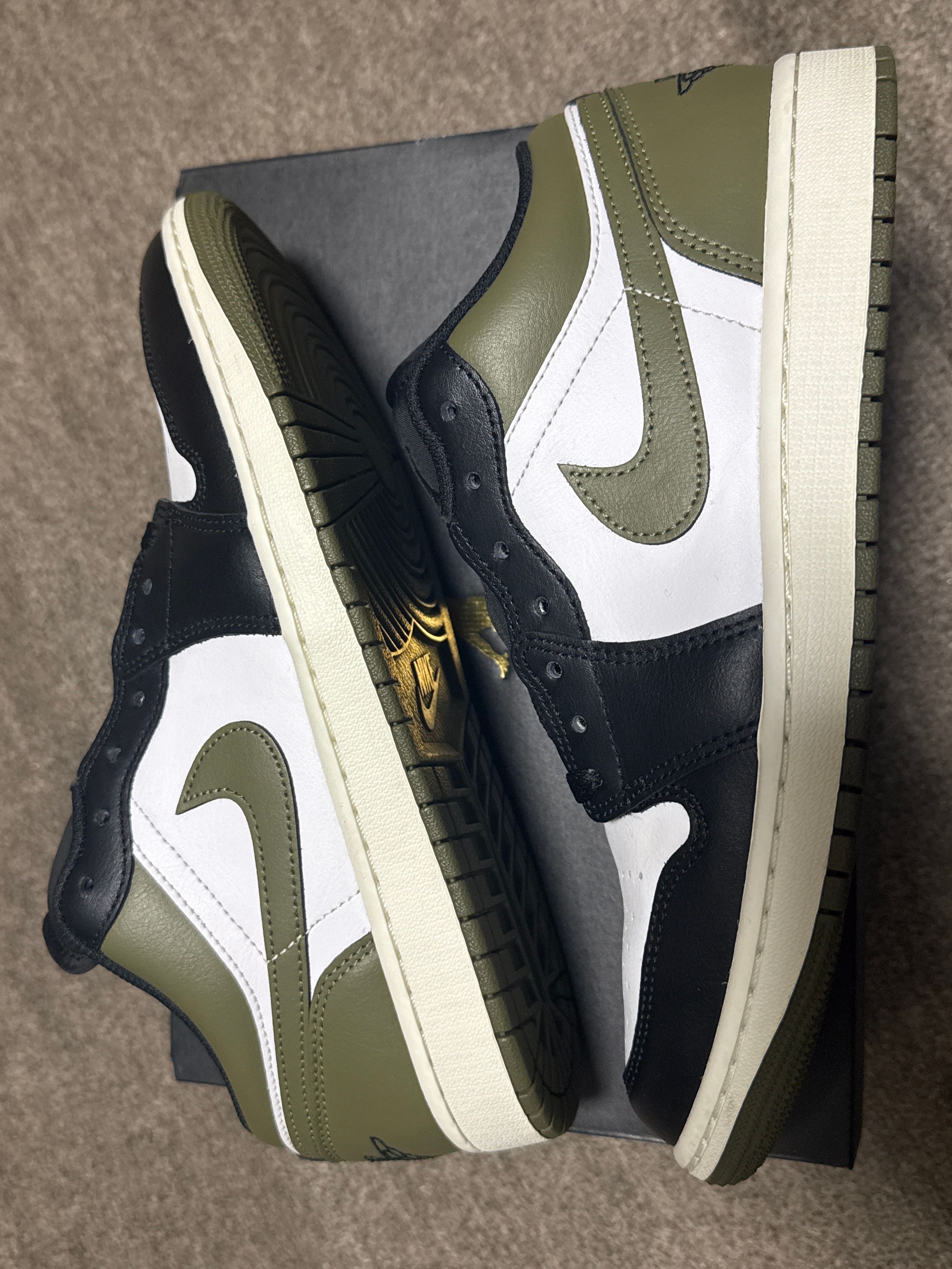 Nike Air Jordan 1 Low "Black/Medium Olive/White"