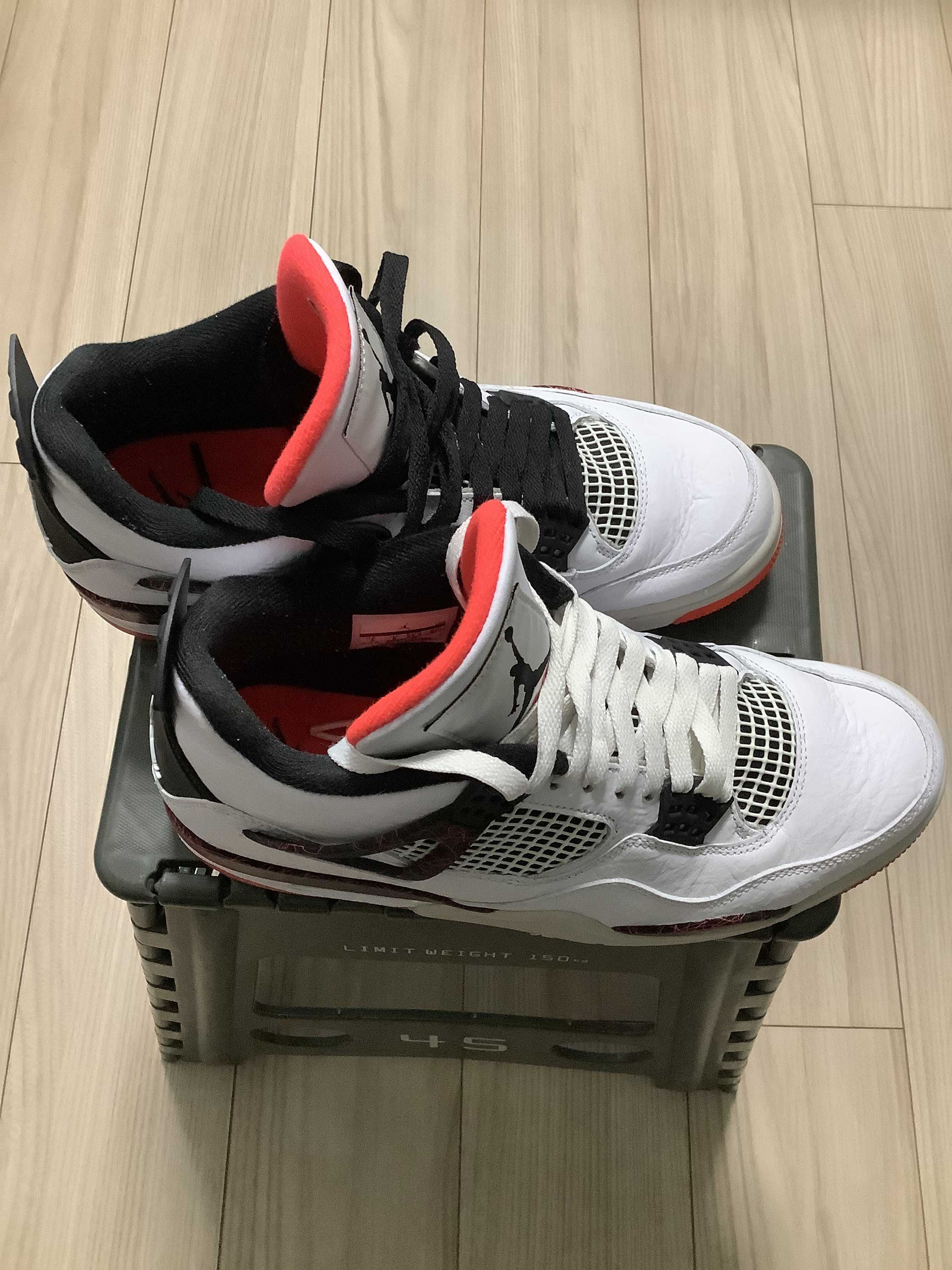 Nike Air Jordan 4 Retro "Flight Nostalgia"