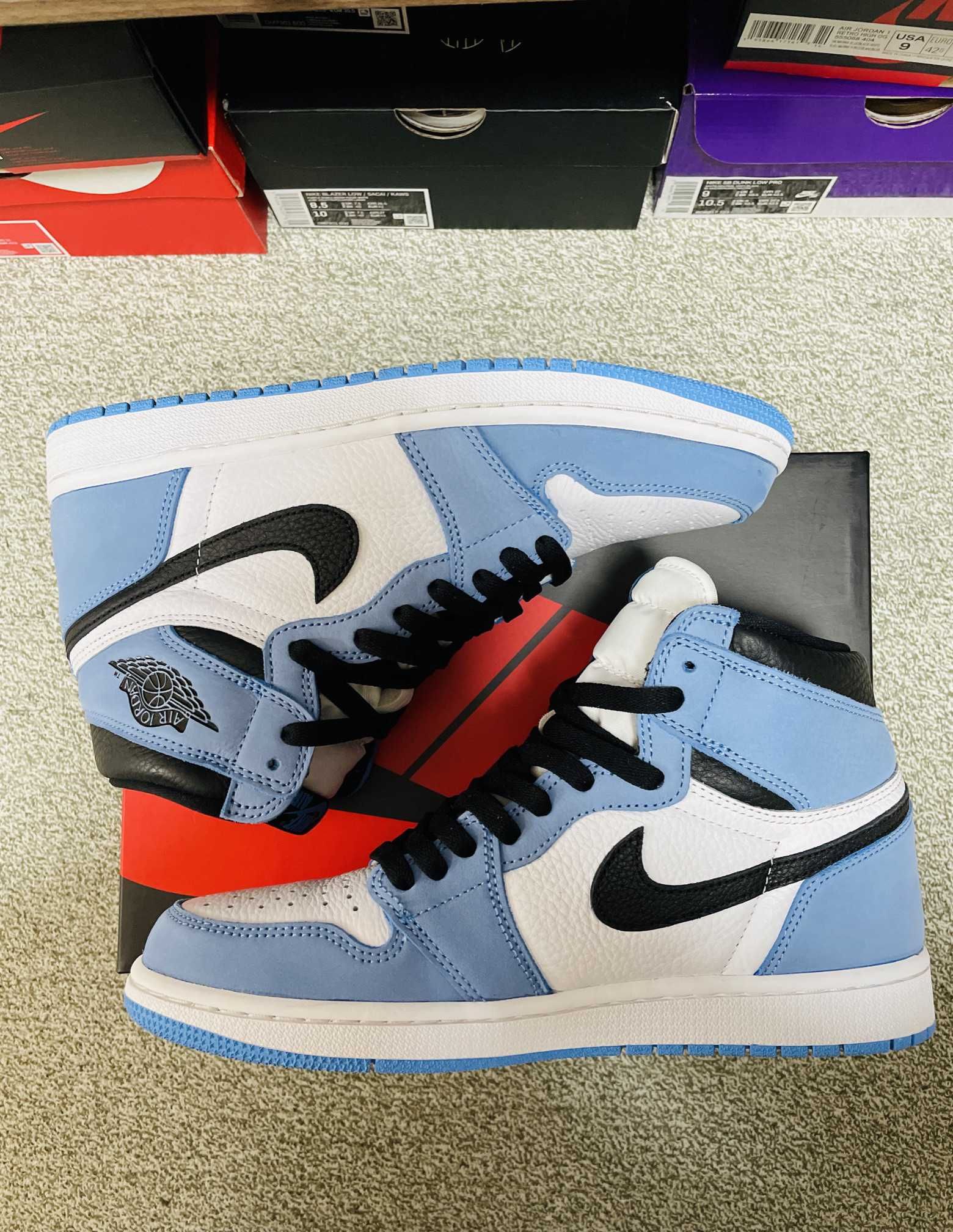 Nike Air Jordan 1 High OG "University Blue"