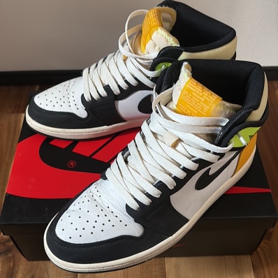 Nike Air Jordan 1 High OG "Volt Gold"
