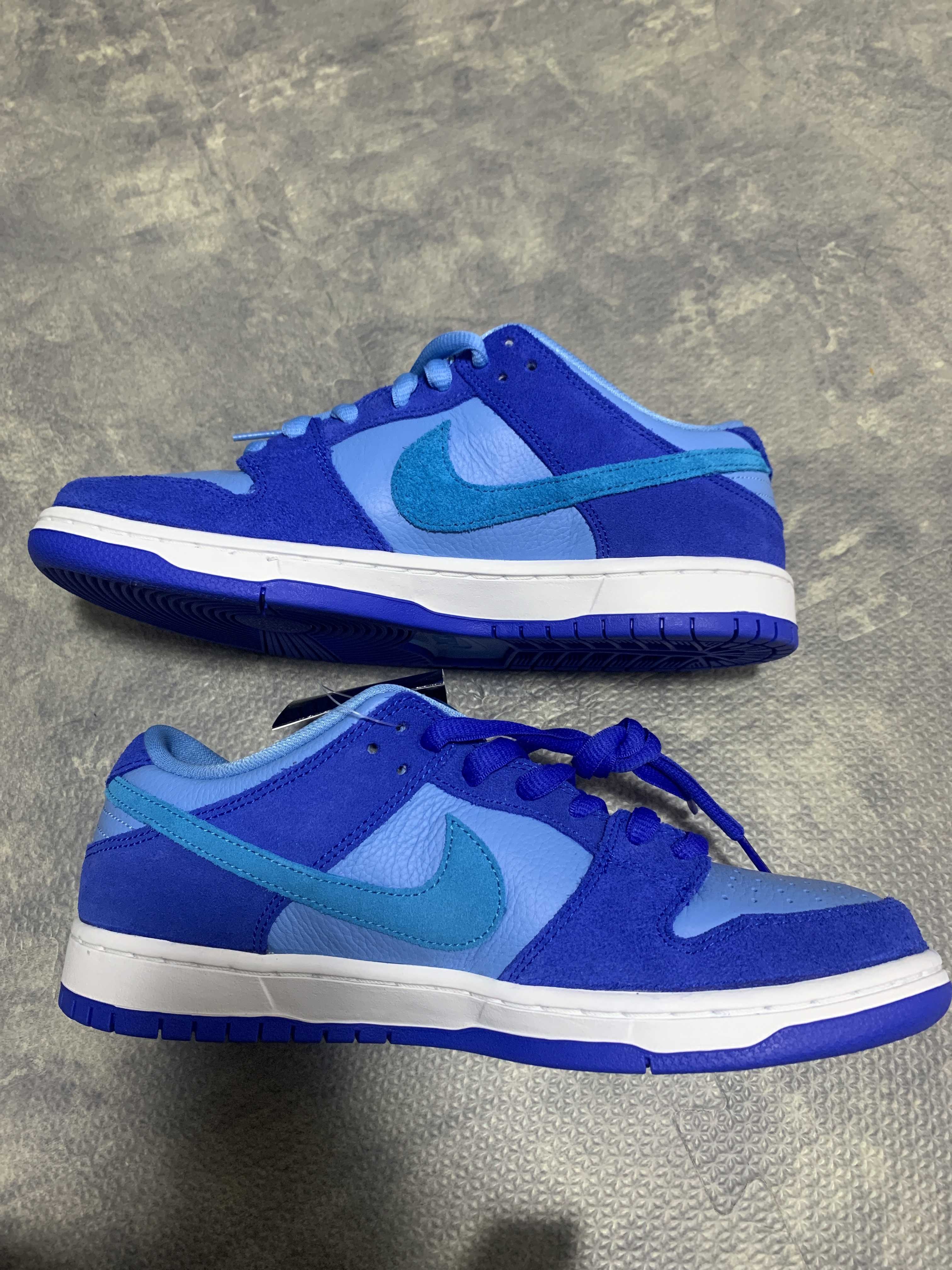 Nike SB Dunk Low "Blue Raspberry"