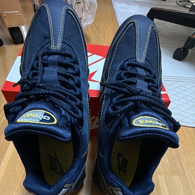 Nike Air Max 95 OG Big Bubble "Obsidian/Varsity Maize"