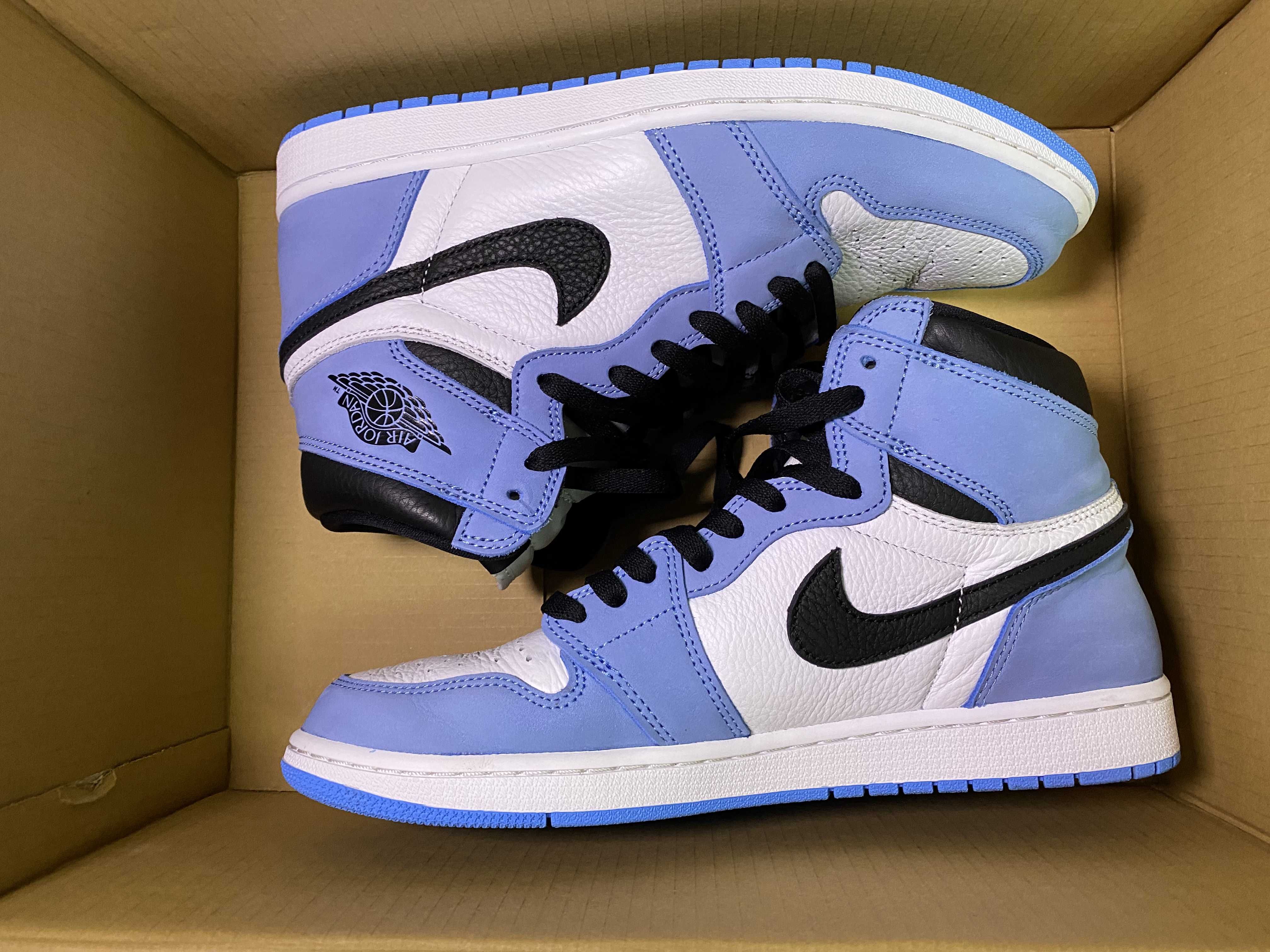 Nike Air Jordan 1 High OG "University Blue"