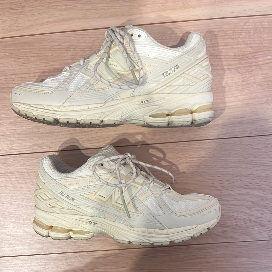 New Balance 1906U "Off White"