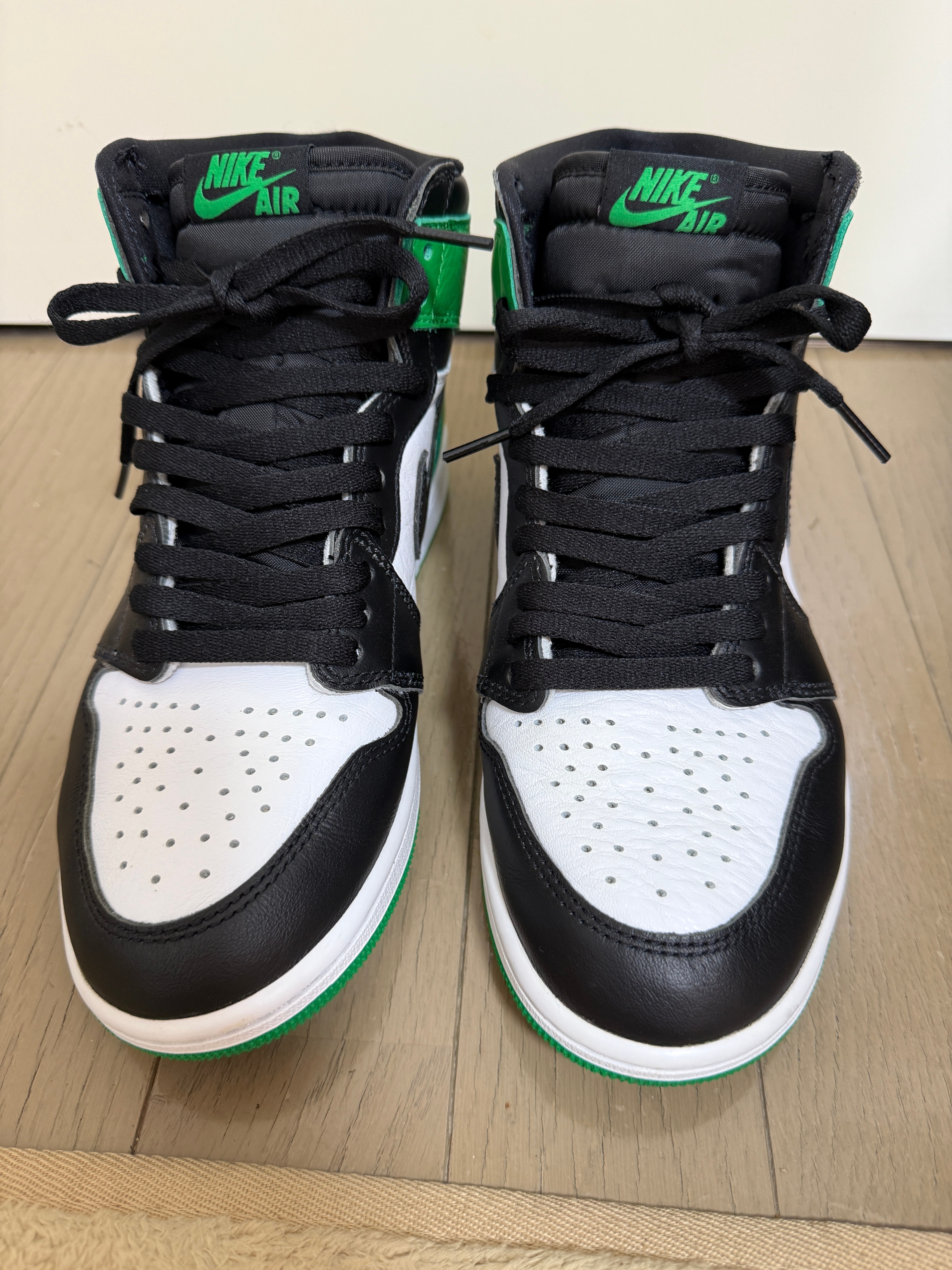 Nike Air Jordan 1 Retro High OG "Celtics/Black and Lucky Green" (2023)