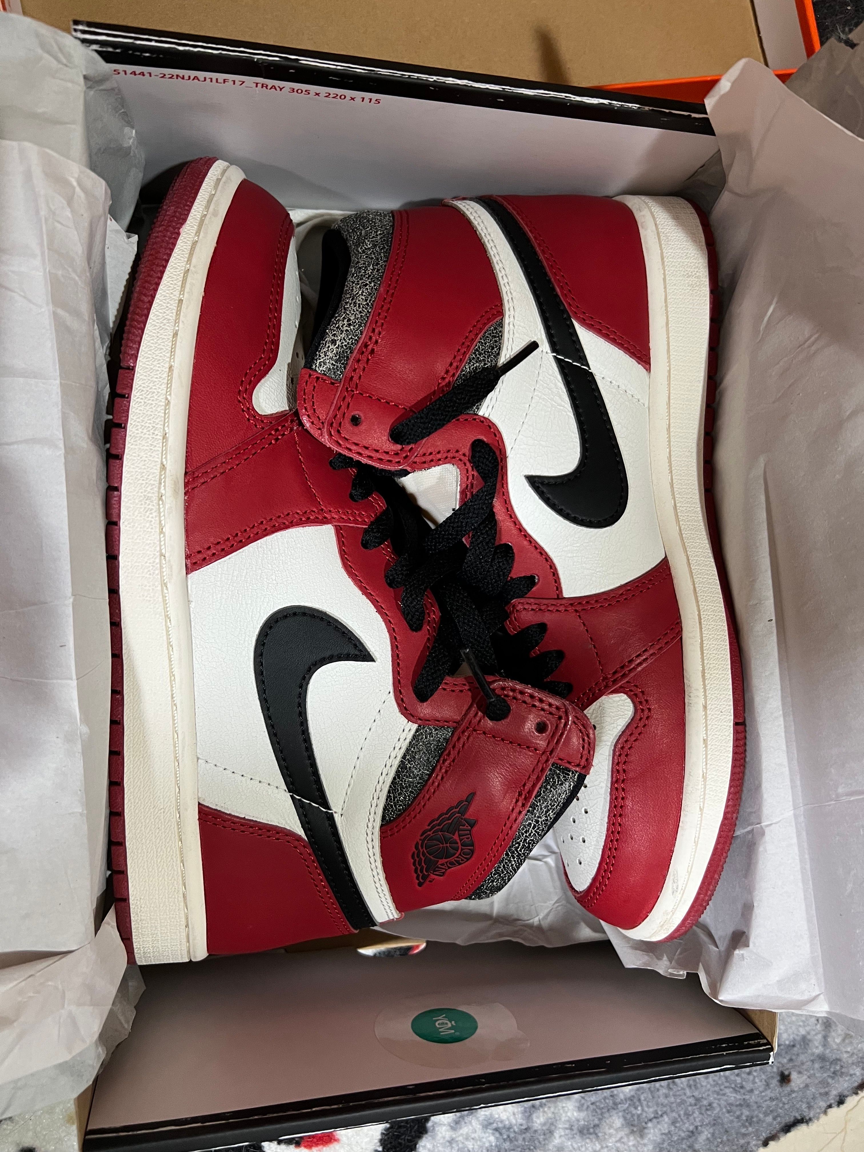 Nike Air Jordan 1 High OG "Lost & Found/Chicago"