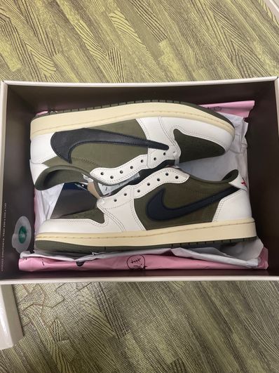 Travis Scott × Nike Air Jordan 1 Low OG SP "Reverse Olive"