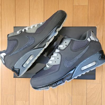 UNDEFEATED × Nike Air Max 90 "Black/Rush Pink"