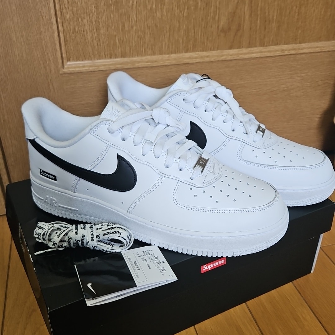 Supreme × Nike Air Force 1 Low "White/Black"