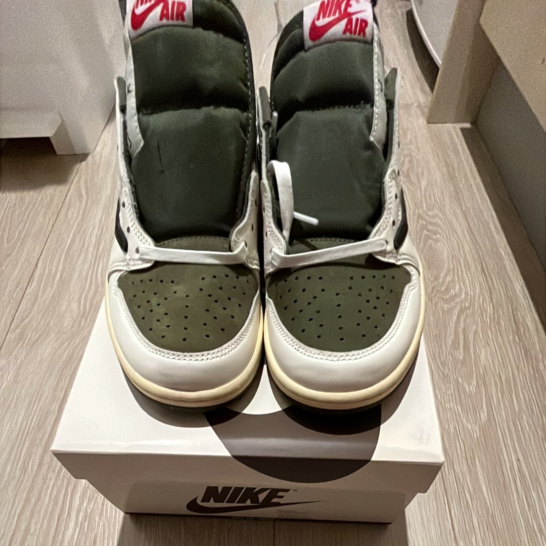 Travis Scott × Nike Air Jordan 1 Low OG SP "Reverse Olive"