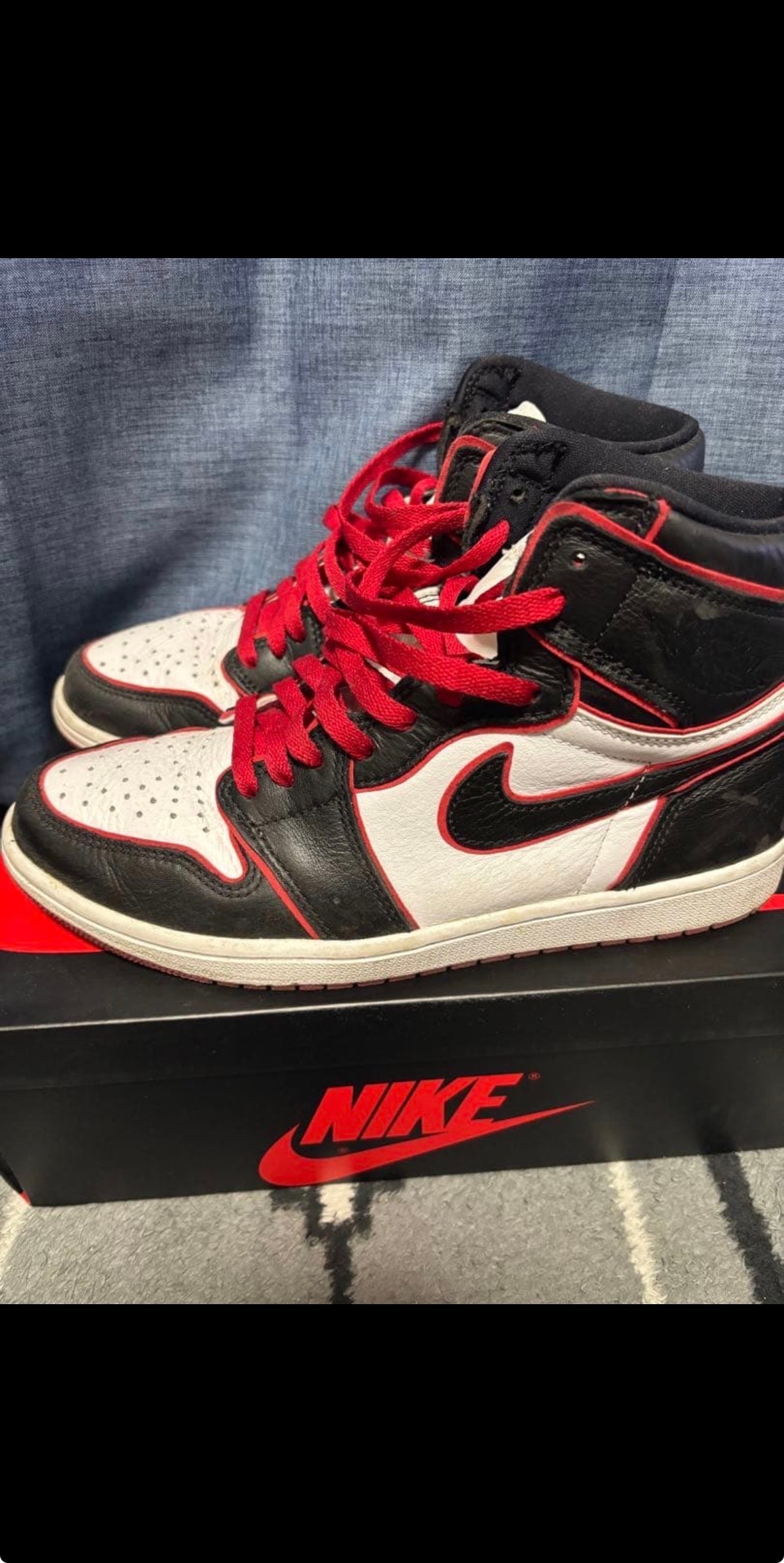 Nike Air Jordan 1 Retro High OG "Blood Line"