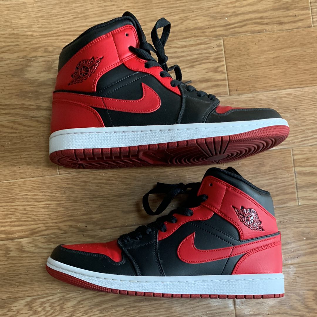 Nike Air Jordan 1 Mid "Bred"