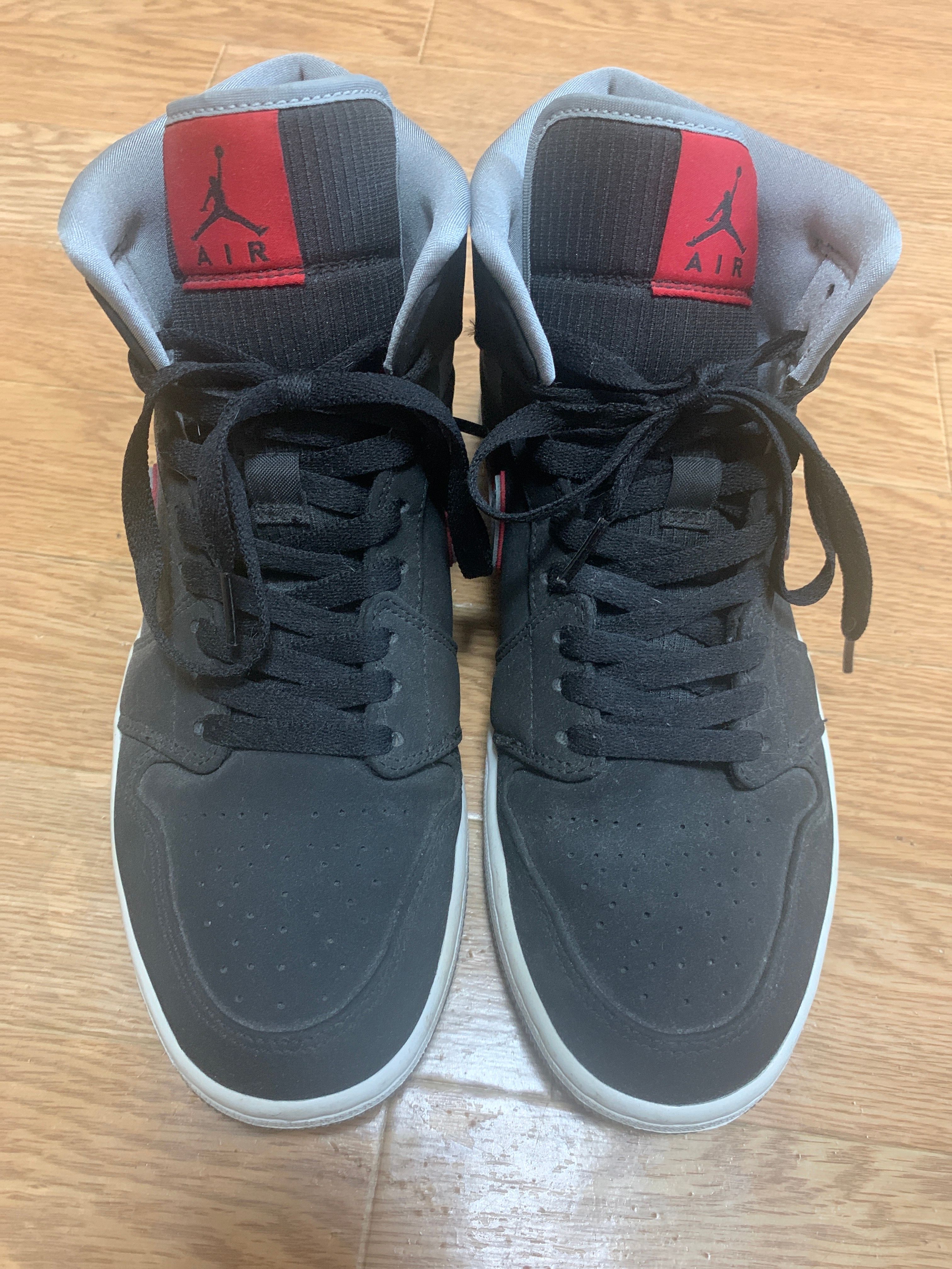 Nike Air Jordan 1 Mid "Black Particle Grey Gym Red"