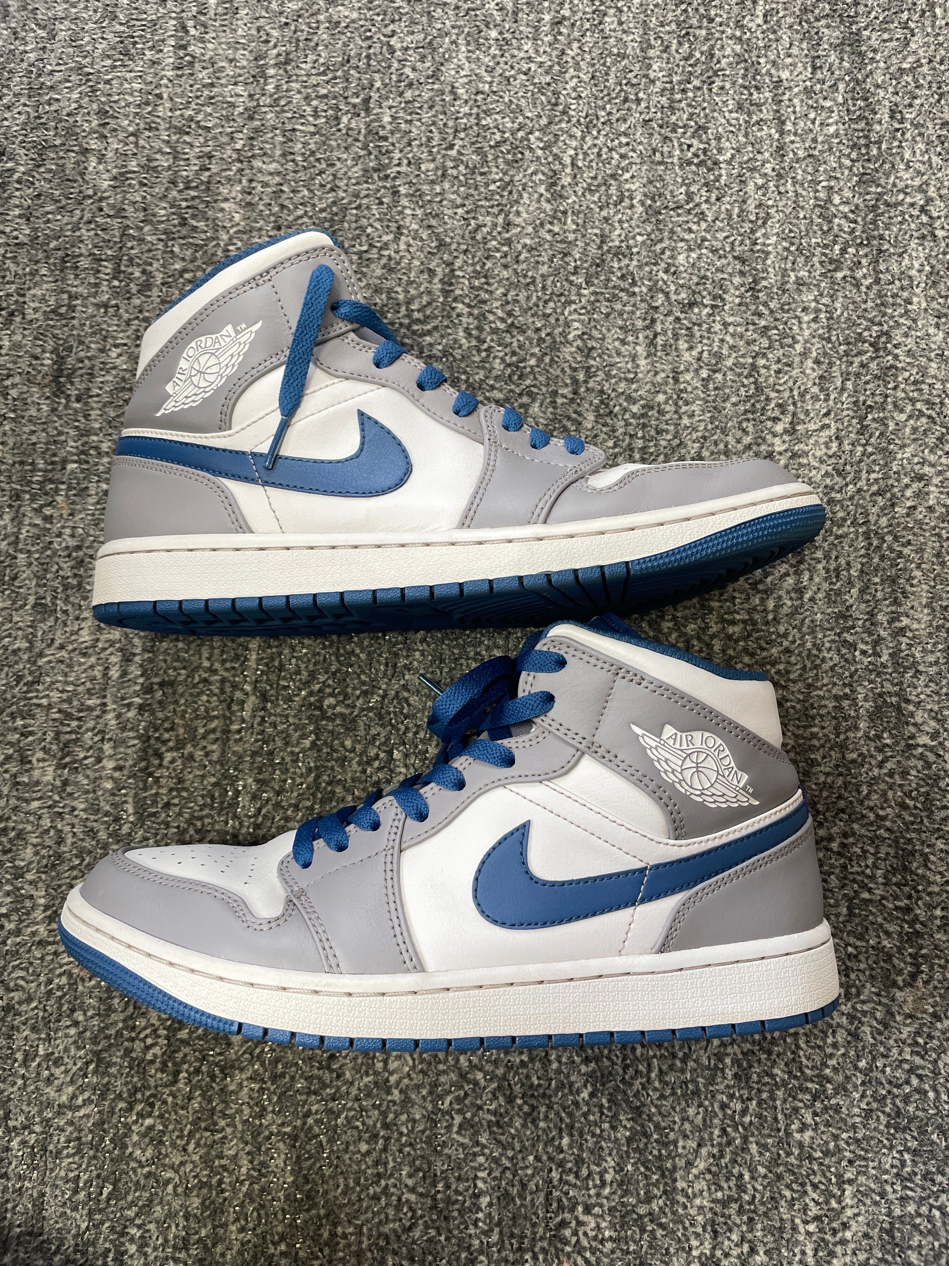 Nike Air Jordan 1 Mid "True Blue"