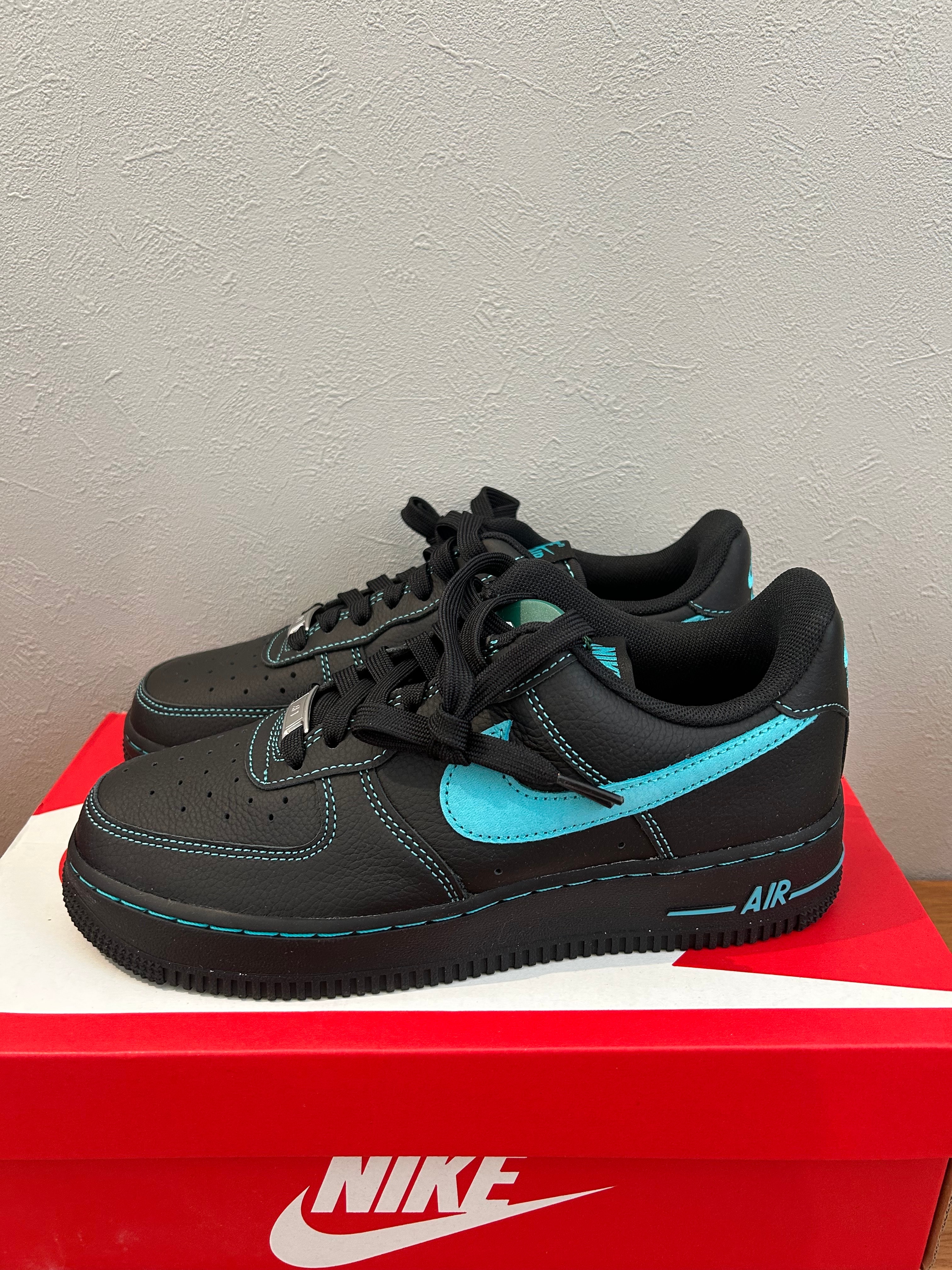 Nike Air Force 1 Low "Black Tiffany"