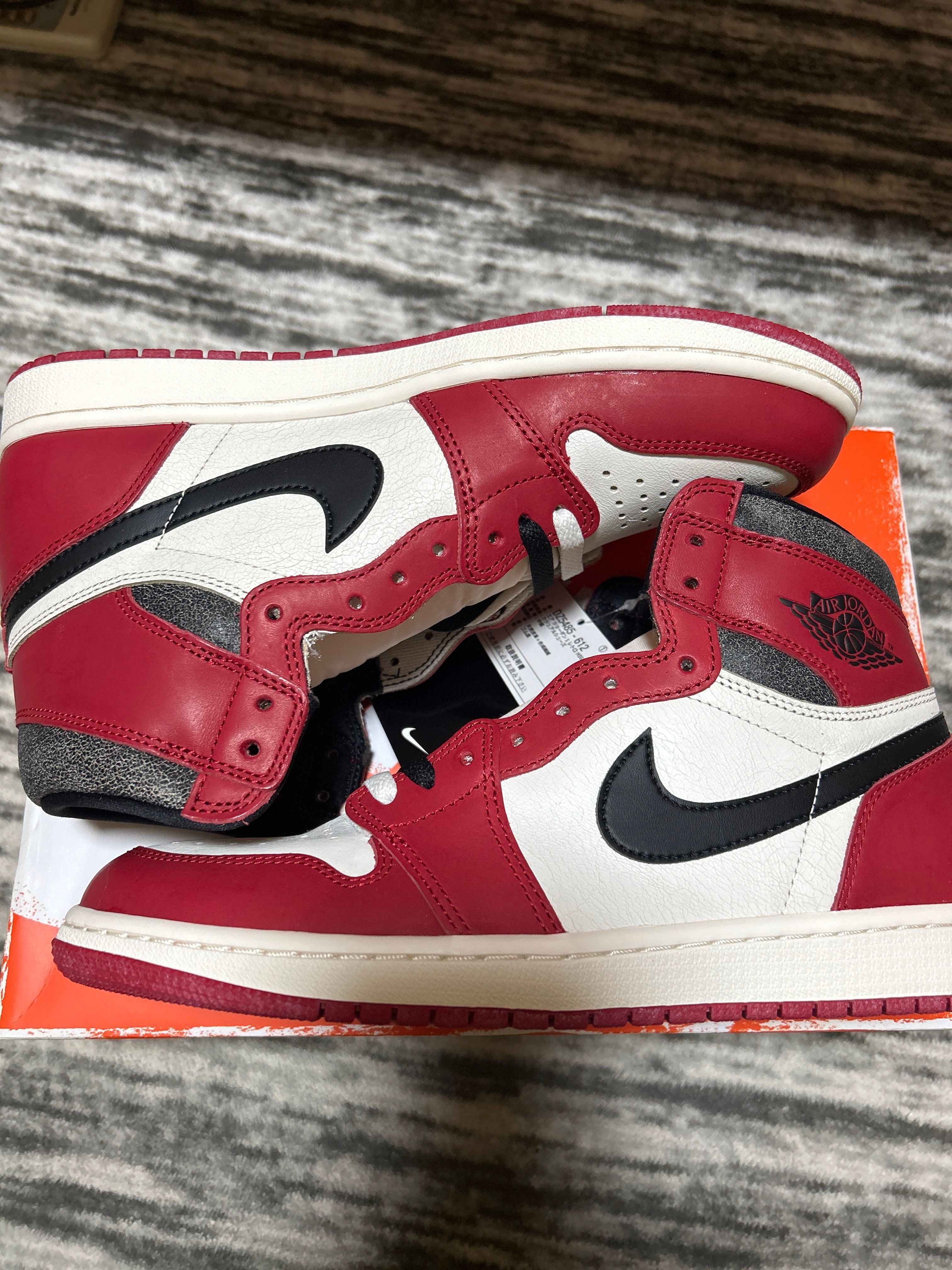 Nike Air Jordan 1 High OG "Lost & Found/Chicago"