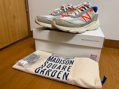 KITH × New Balance 990V6 Madison Square Garden "Sanddrift"