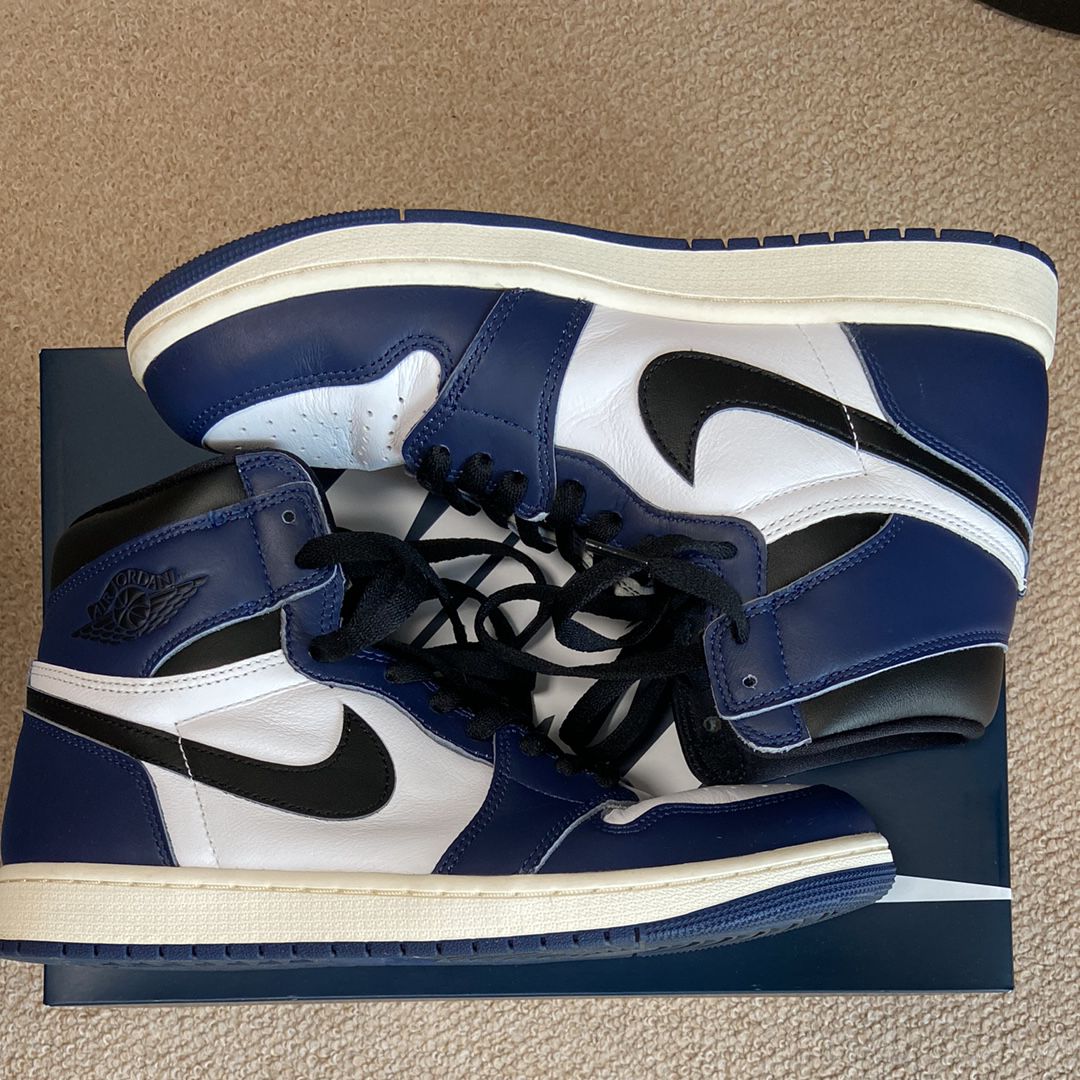 Nike Air Jordan 1 Retro High OG "Midnight Navy"