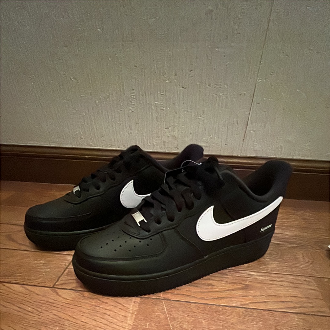 Supreme × Nike Air Force 1 Low "Black/White"