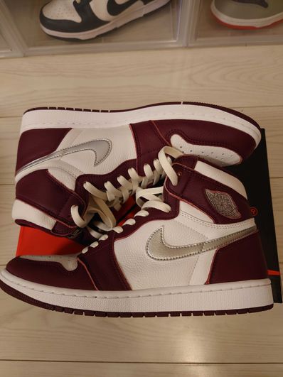 Nike Air Jordan 1 High OG "Bordeaux"