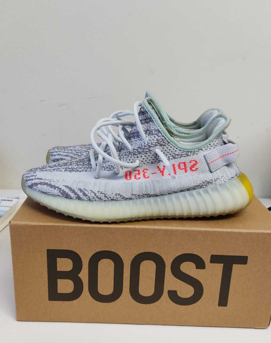 adidas YEEZY Boost 350 V2 "Blue Tint"