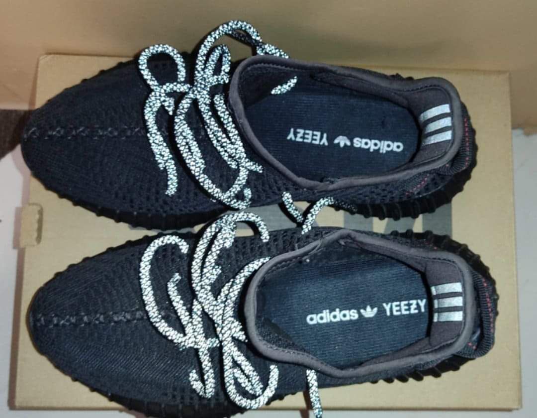 adidas YEEZY Boost 350 V2 "Black"