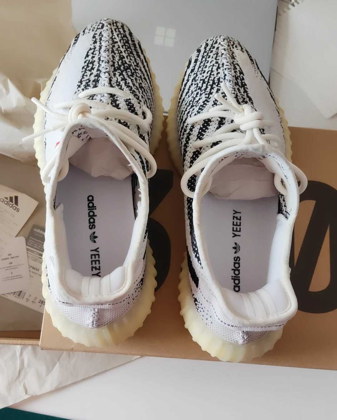 adidas YEEZY Boost 350 V2 "Zebra"