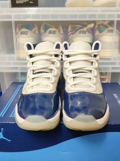 Nike Air Jordan 11 Retro "UNC Win Like 82"