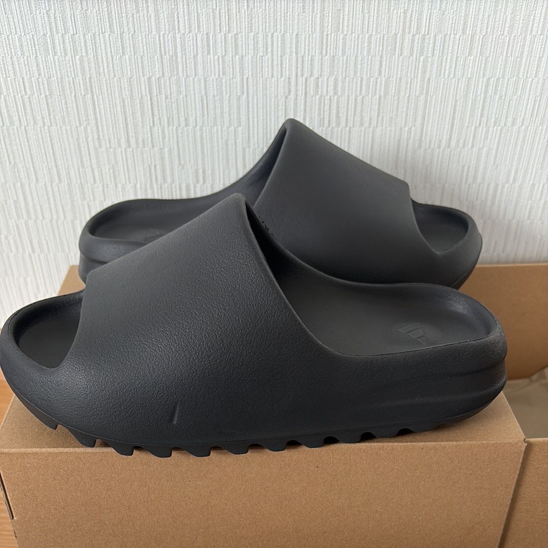 adidas YEEZY Slide "Onyx"