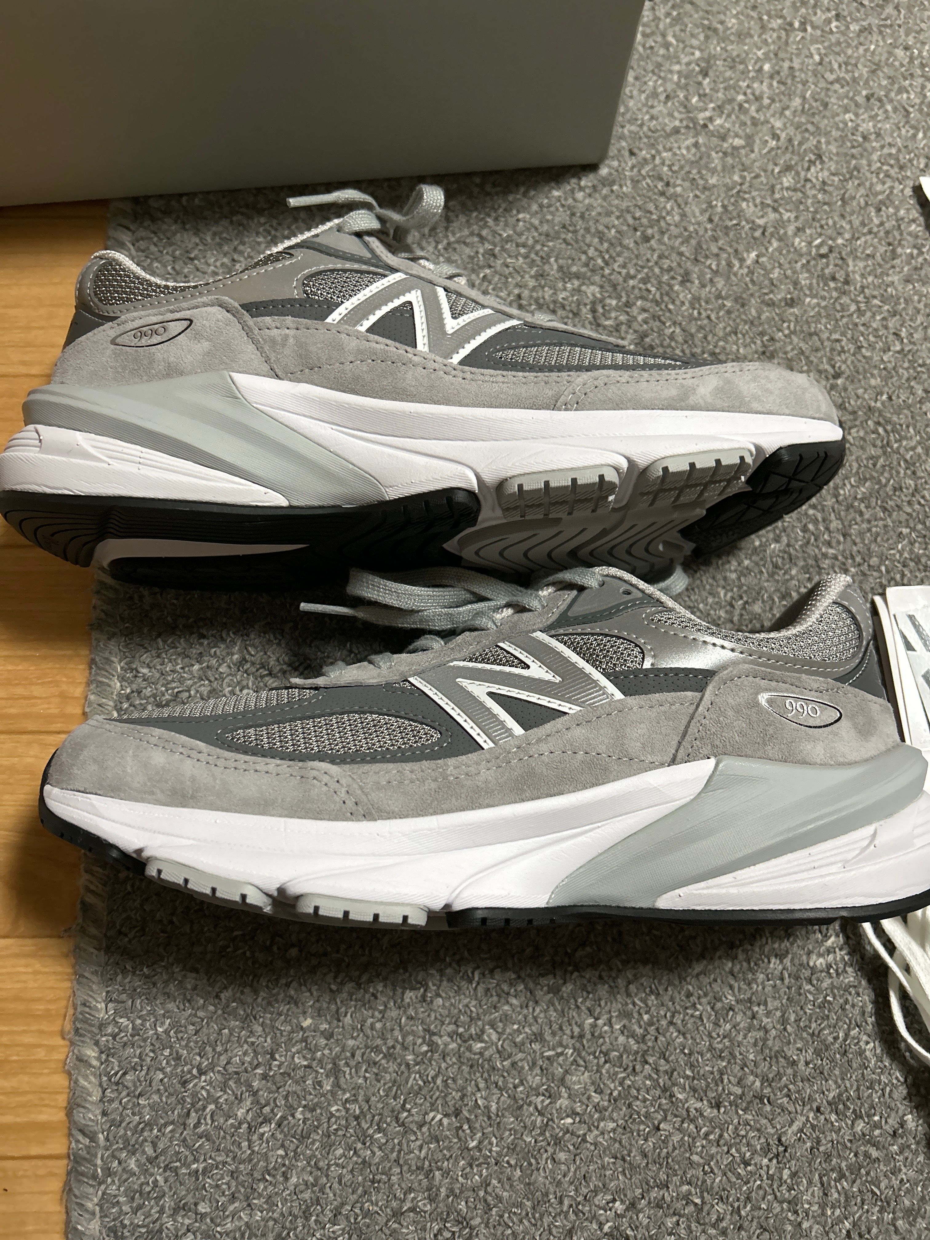 New Balance 990V6 "Gray" (Heel Logo NB)