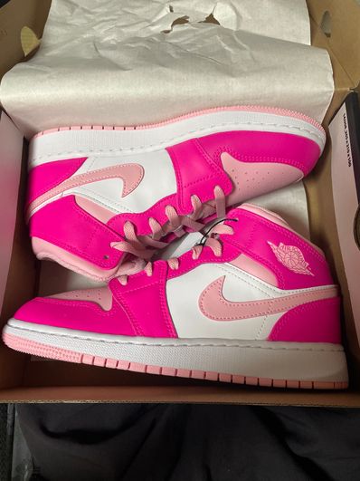 Nike GS Air Jordan 1 Mid "Medium Soft Pink"