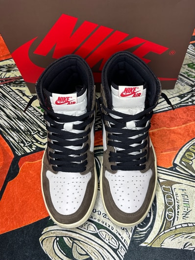 Travis Scott × Nike Air Jordan 1 Retro High OG TS SP "Sail/Dark Mocha"