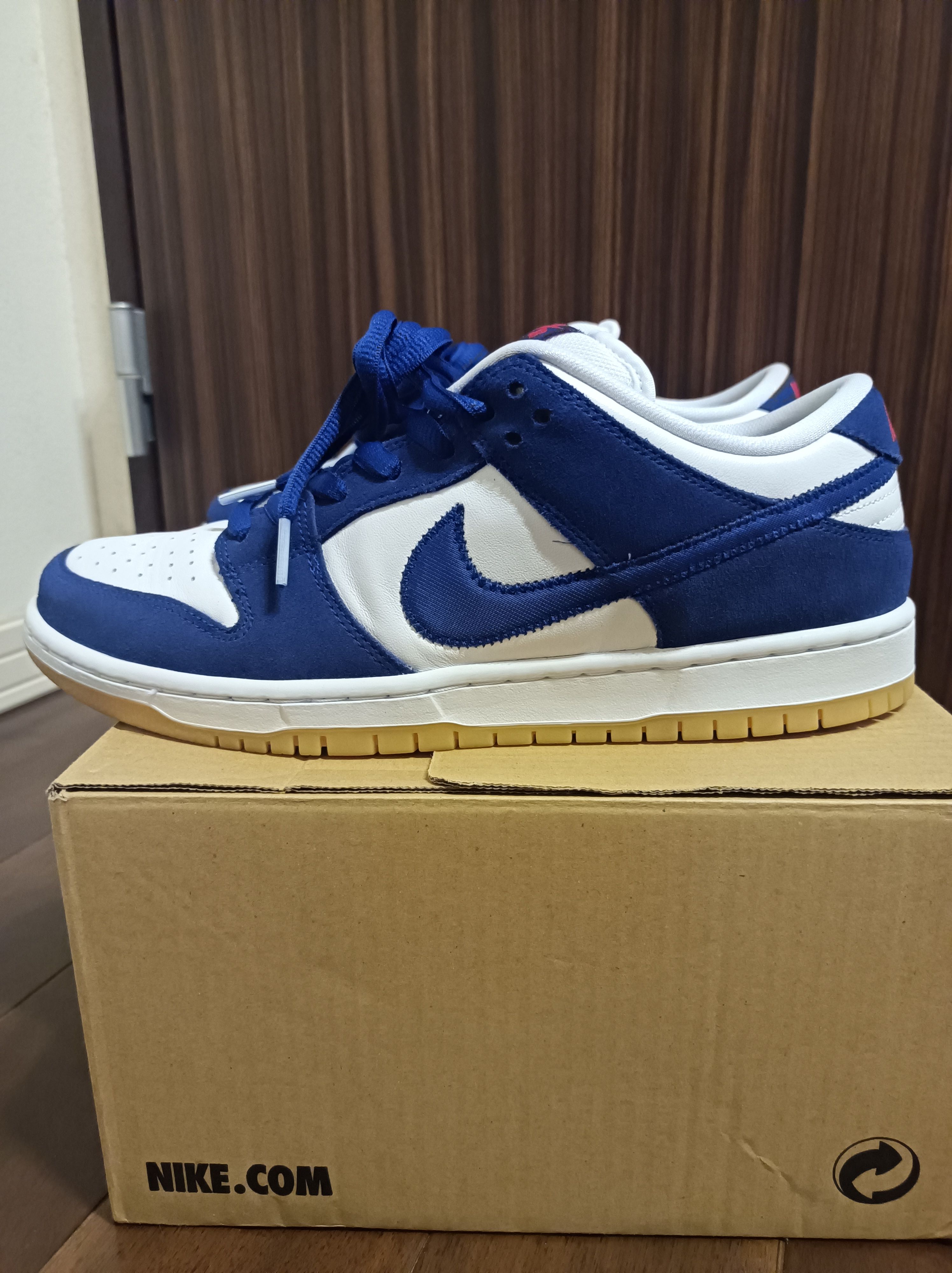 Nike SB Dunk Low "Los Angeles Dodgers/Deep Royal Blue"