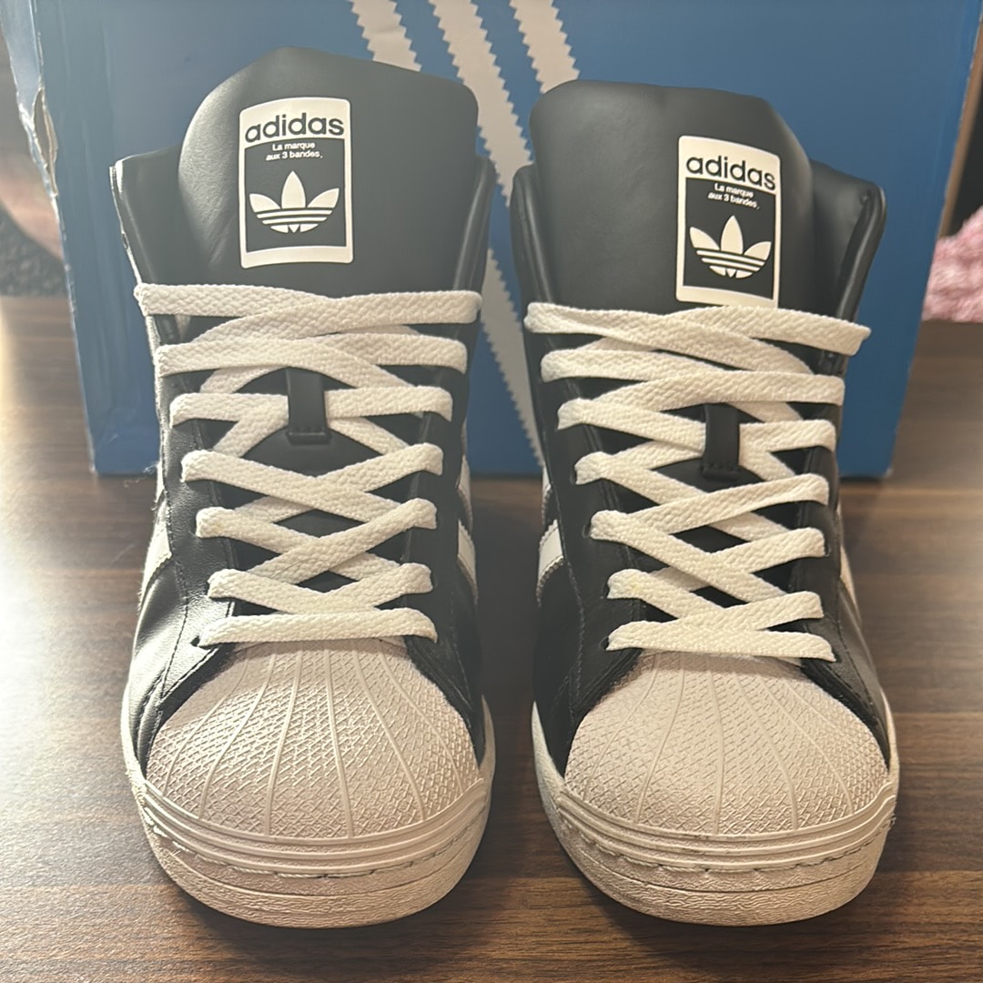 アディダス プロ モデル "コア ブラック/フットウェア ホワイト"