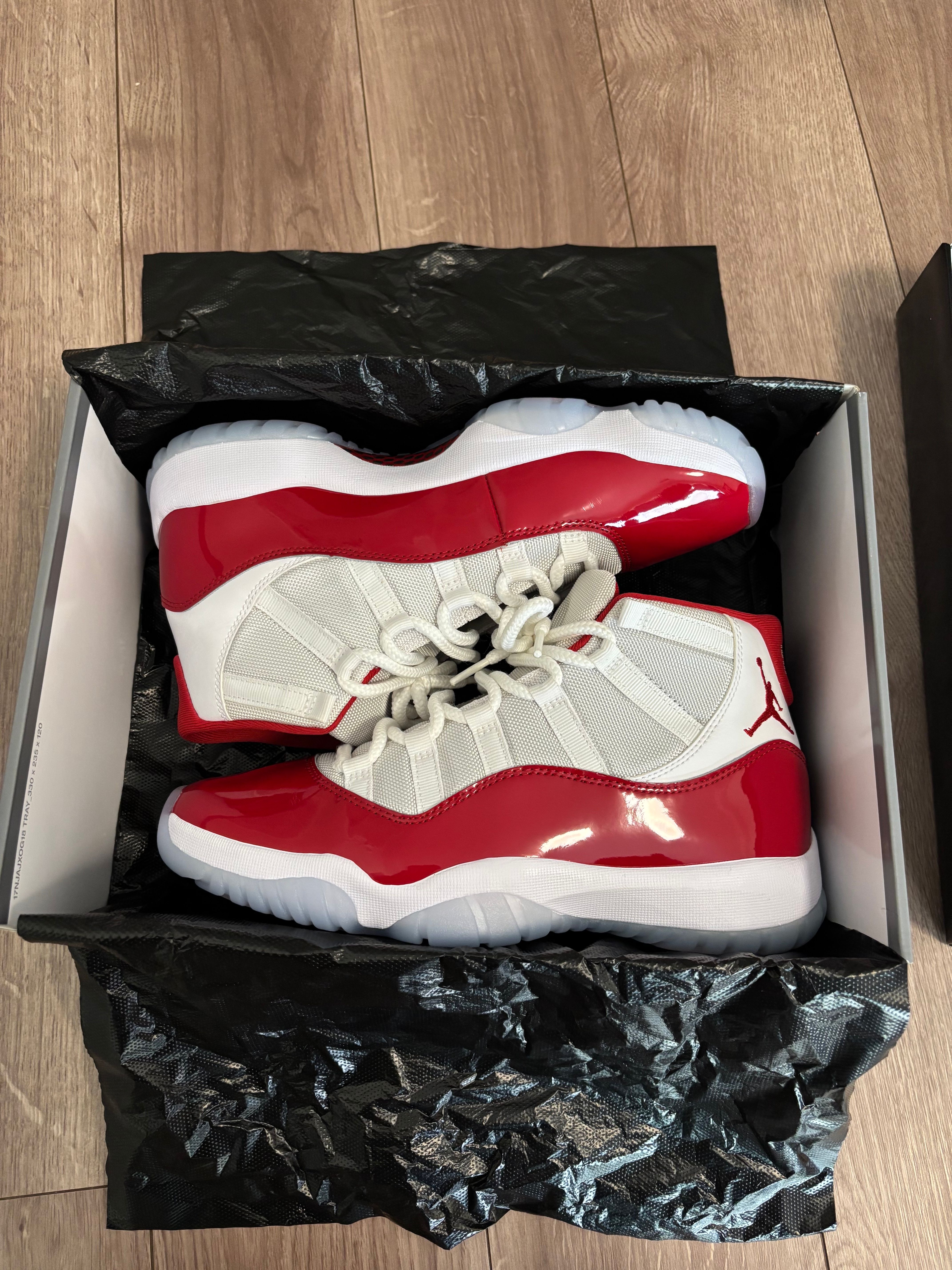 Nike Air Jordan 11 "Varsity Red"