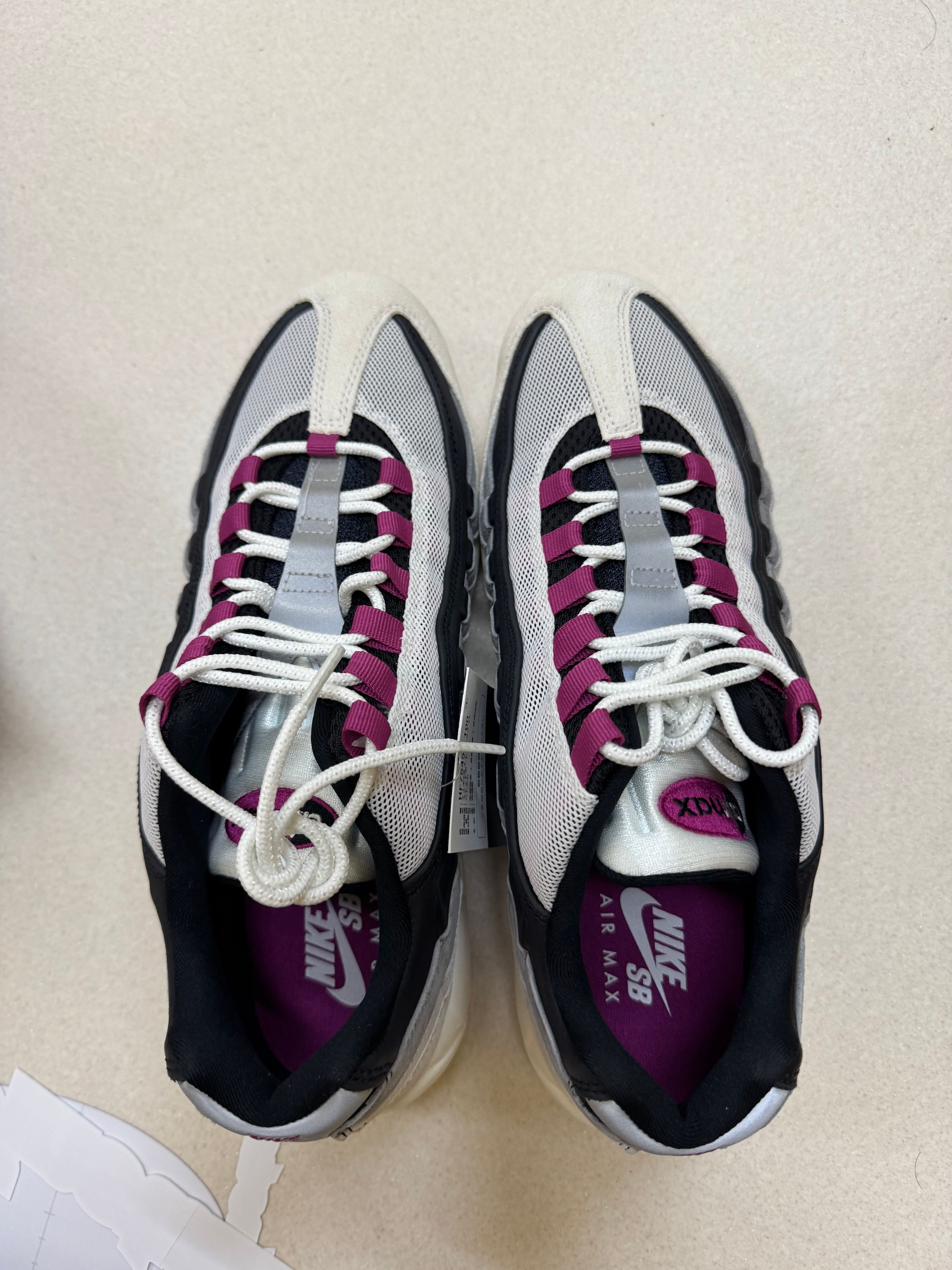 Nike SB Air Max 95 "Summit White/Cactus Flower"
