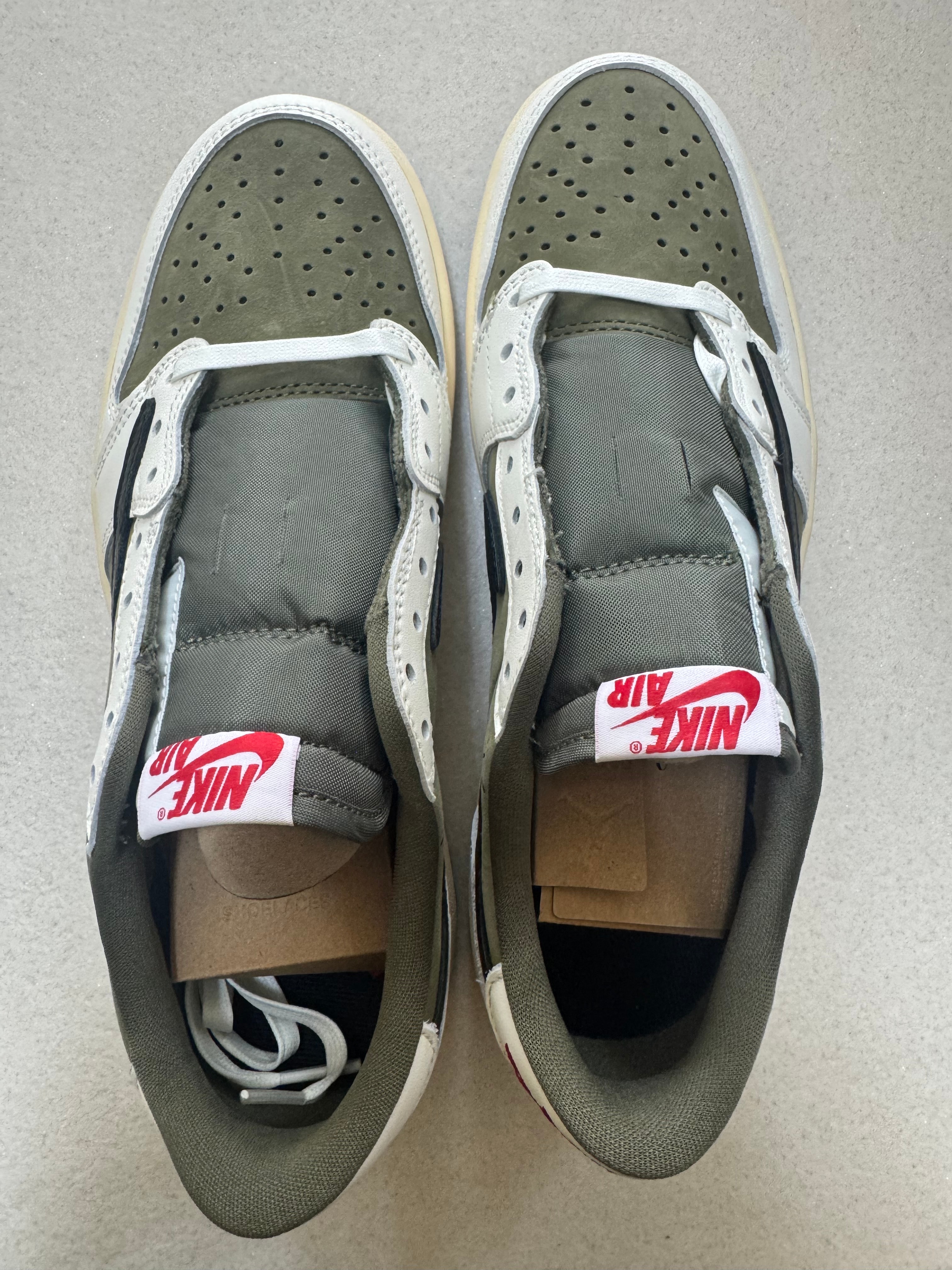 トラヴィススコット × ナイキ エアジョーダン1 ロー OG SP "リバースオリーブ"