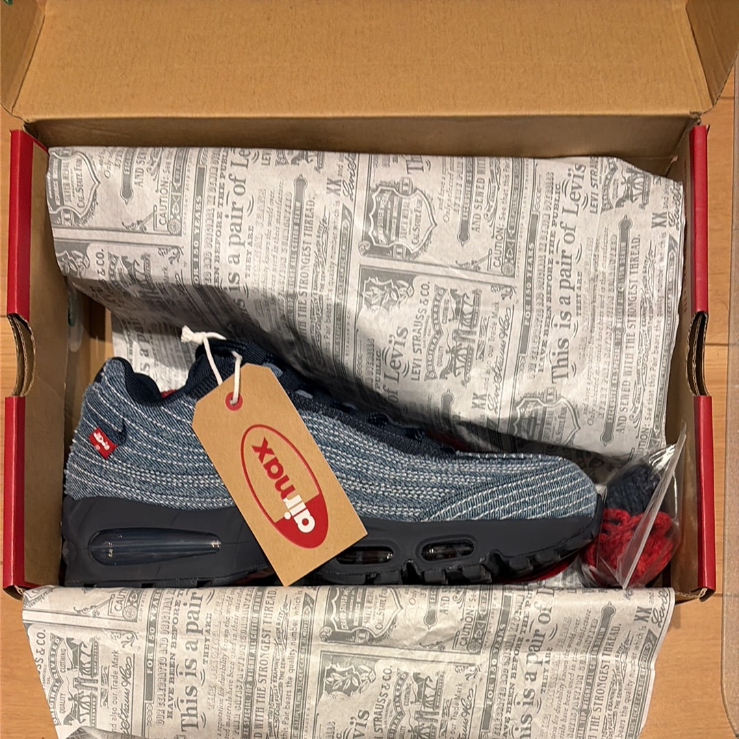 リーバイス × ナイキ エアマックス95 OG "デニムブルー"