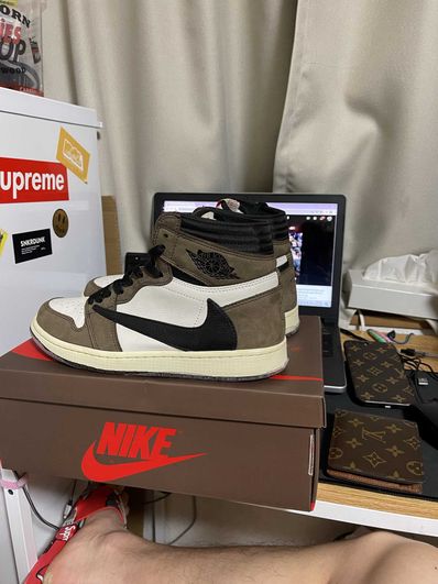Travis Scott × Nike Air Jordan 1 Retro High OG TS SP "Sail/Dark Mocha"