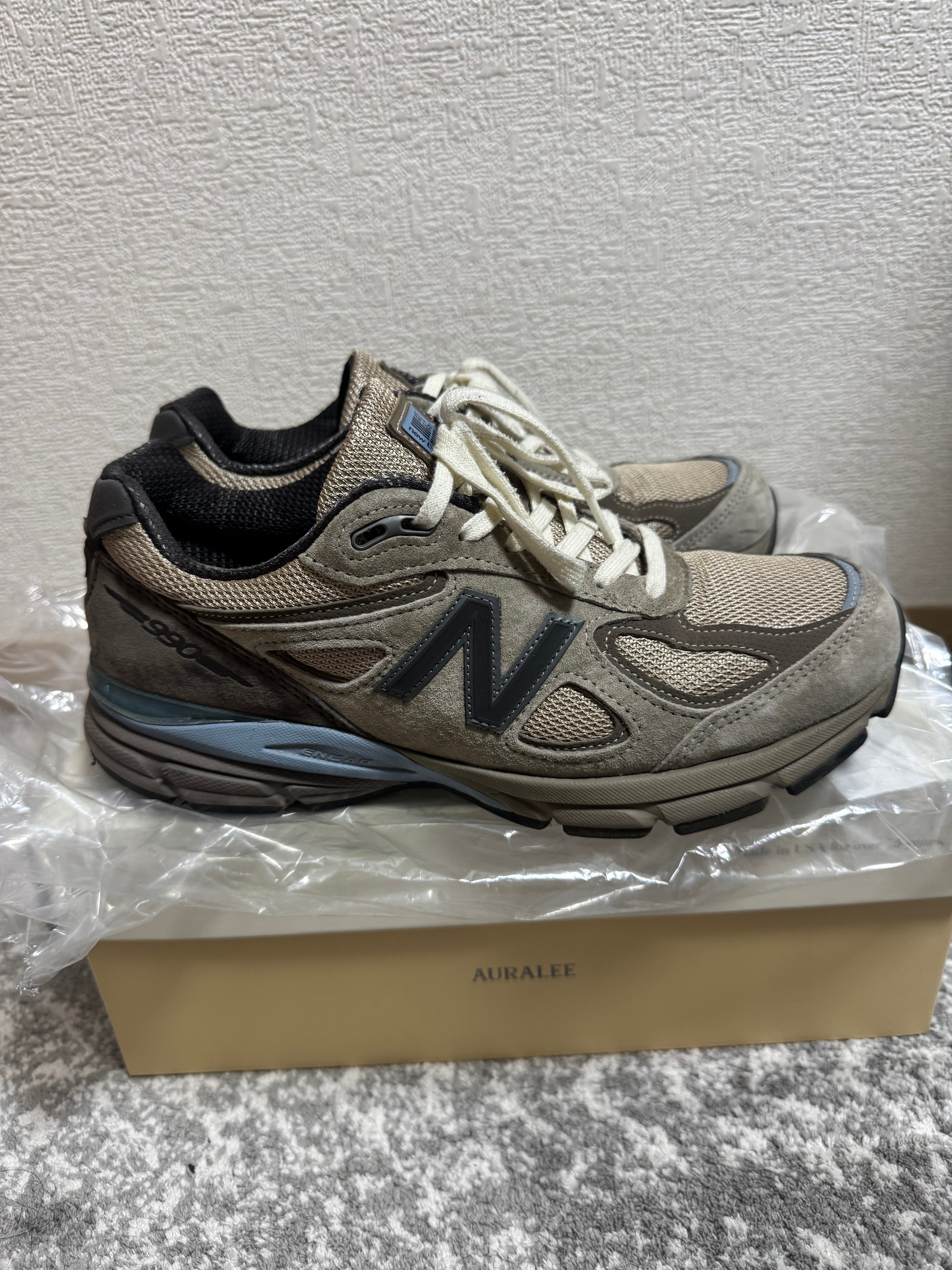 AURALEE × New Balance 990V4 "Taupe"