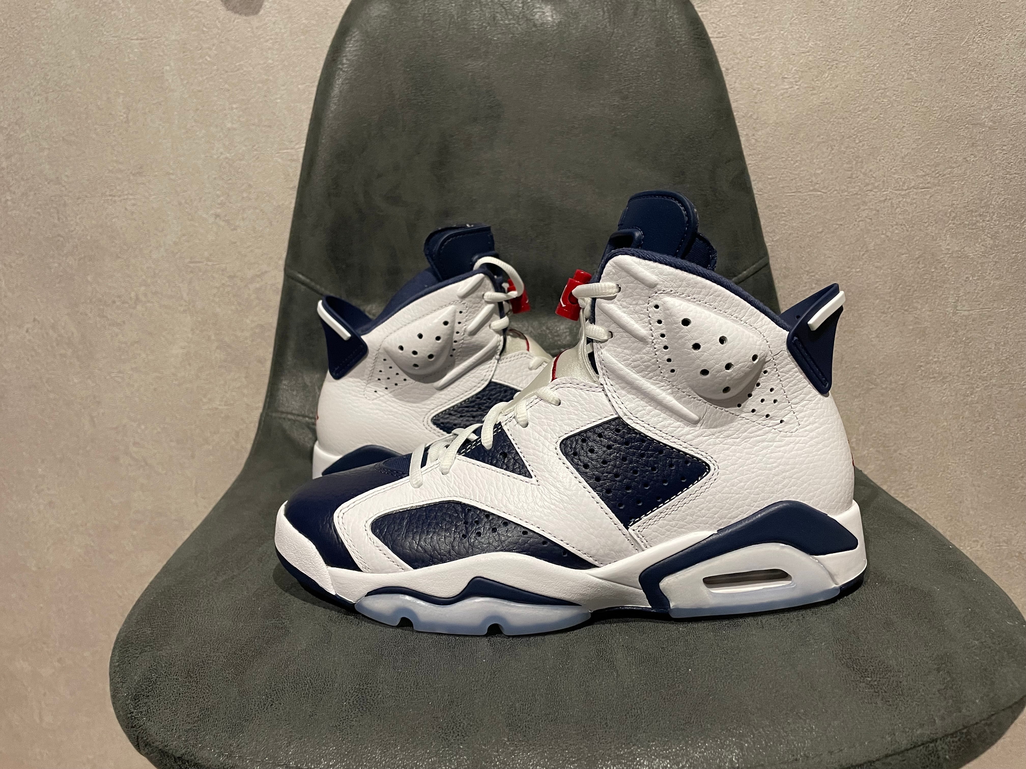 Nike Air Jordan 6 Retro "White and Midnight Navy"